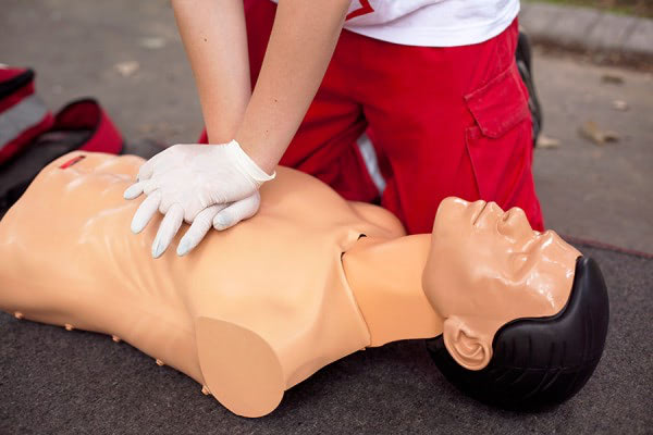 Apdema; Curso de primeros auxilios