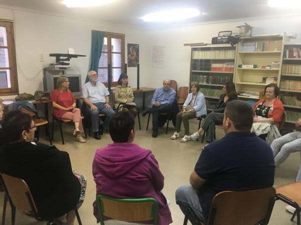 Reunión informativa con familias de Rioja Alavesa